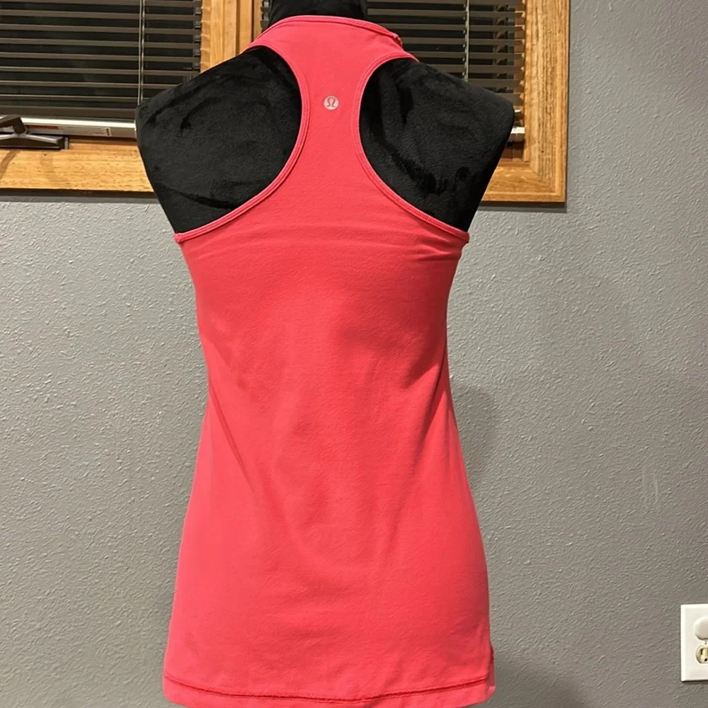 Lululemon Razorback Tank Top Size 8 - Picture 2 of 5
